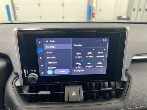 Used 2023 Toyota RAV4 LE AWD/4WD image 14