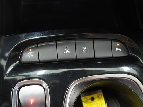 Used 2022 Buick Envision Essence w/ Sport Touring Package FWD image 18