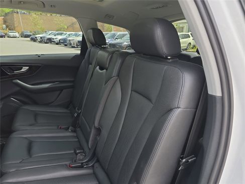 Used 2018 Audi Q7 3.0T Prestige w/ Prestige Package AWD/4WD image 15