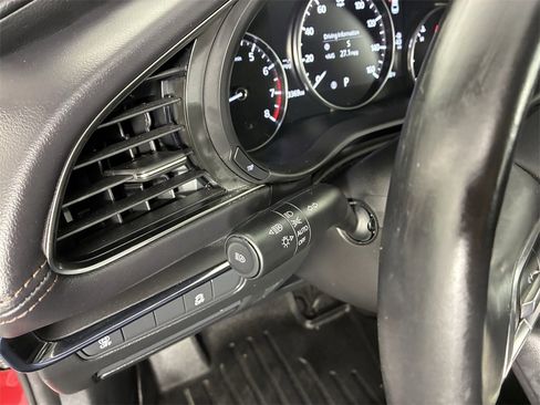 Used 2023 MAZDA MAZDA3 s image 21