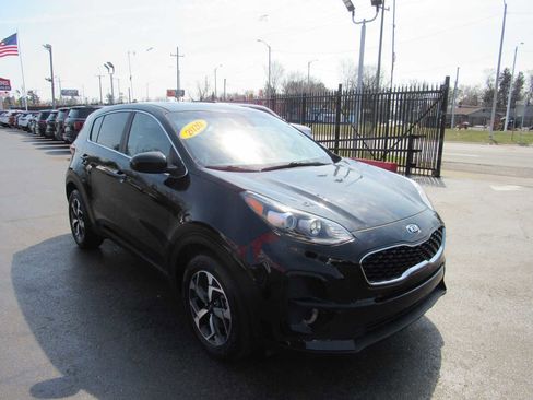 Used 2020 Kia Sportage LX image 3