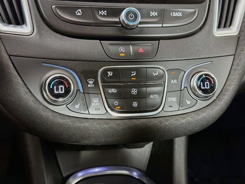 Used 2021 Chevrolet Malibu LT FWD image 15