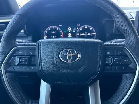 Certified 2025 Toyota Tacoma TRD Off-Road AWD/4WD image 27