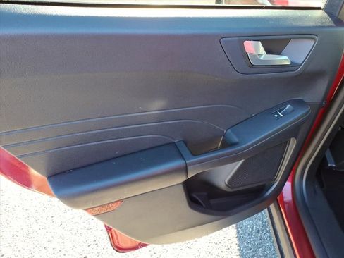 Used 2021 Ford Escape SE w/ Convenience Package image 21