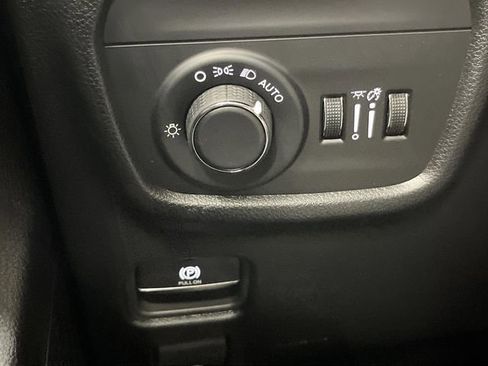 New 2025 Jeep Grand Cherokee L Altitude image 24