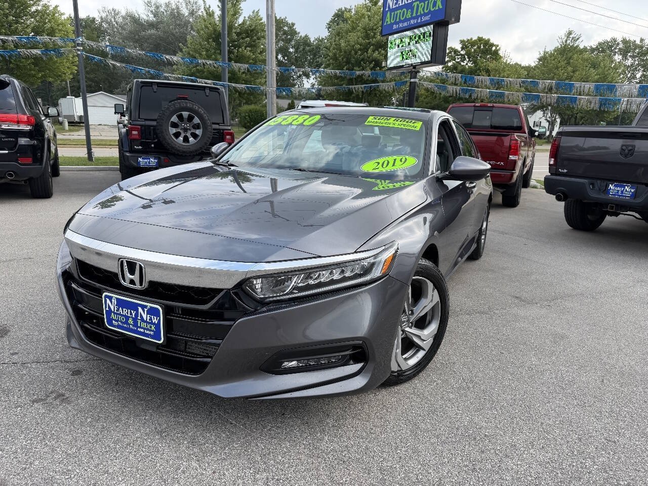 Used 2019 Honda Accord EX image 1