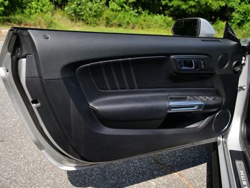 Used 2018 Ford Mustang GT Premium RWD image 23