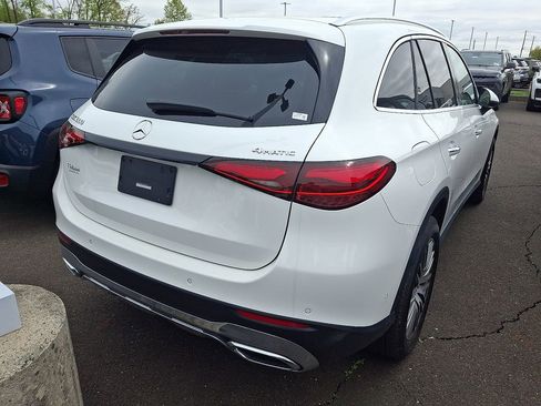 Used 2025 Mercedes-Benz GLC 300 4MATIC image 5