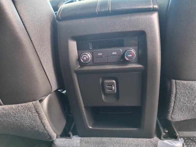 Used 2024 Chevrolet Traverse LT AWD/4WD image 11