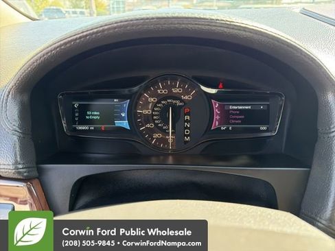 Used 2012 Lincoln MKX FWD image 17