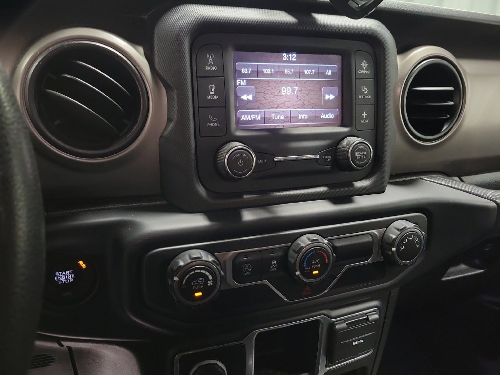 Used 2020 Jeep Wrangler Sport AWD/4WD image 18