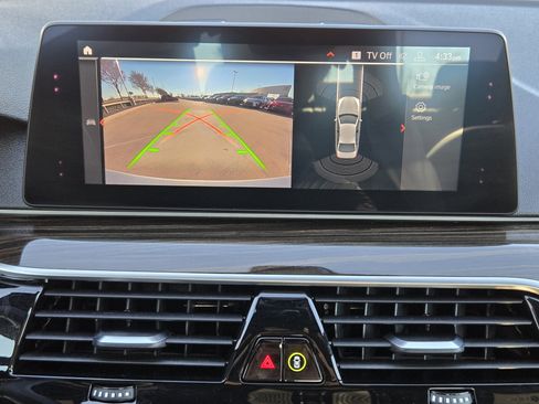 Used 2020 BMW 530i w/ Convenience Package image 22