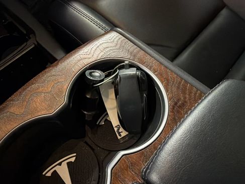 Used 2020 Tesla Model S Long Range AWD/4WD image 16