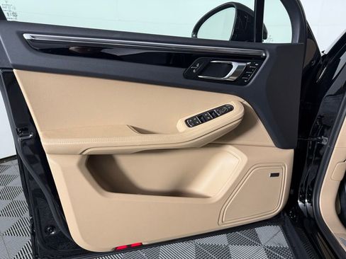 New 2025 Porsche Macan S image 24