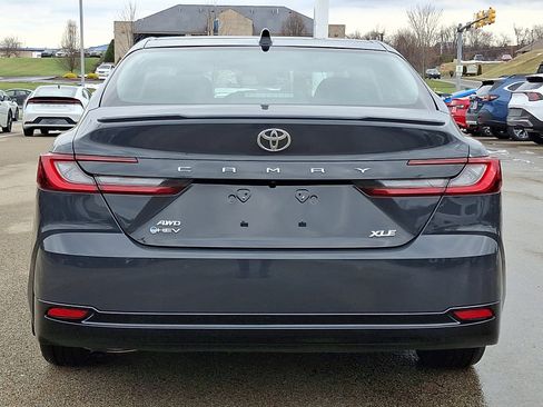 Used 2025 Toyota Camry image 5