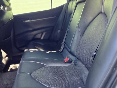 Used 2018 Toyota Camry XSE FWD image 15