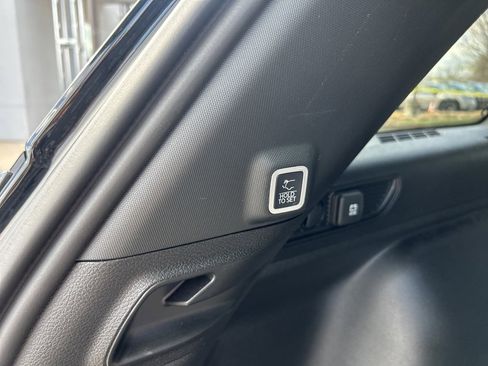 Used 2024 Jeep Grand Cherokee Altitude image 17