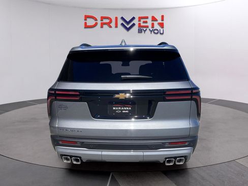 New 2026 Chevrolet Traverse LT w/ LPO, Floor Liner Package image 4