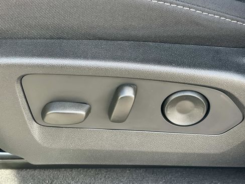 New 2026 GMC Canyon Elevation w/ Convenience Package image 20