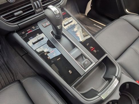 New 2026 Porsche Macan AWD/4WD image 21