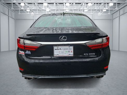 Used 2016 Lexus ES 350 w/ Luxury Package w/Wood Trim image 4