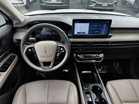 Certified 2024 Lincoln Corsair AWD w/ Equipment Group 101A image 13