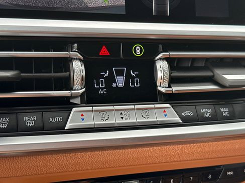 Used 2022 BMW 430i Coupe w/ M Sport Package image 30