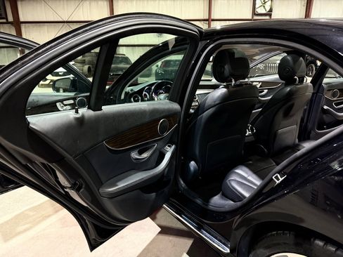 Used 2018 Mercedes-Benz C 300 Sedan w/ Premium Package image 16