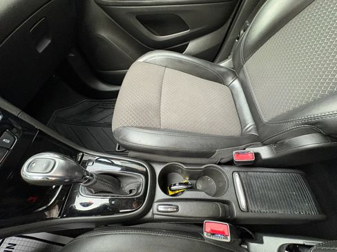 Used 2019 Buick Encore Preferred AWD/4WD image 42