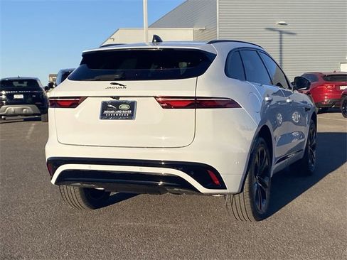 New 2025 Jaguar F-PACE R-Dynamic S image 18