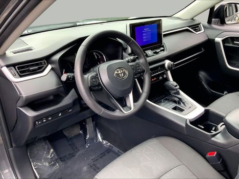Used 2023 Toyota RAV4 XLE w/ Convenience Package AWD/4WD image 18