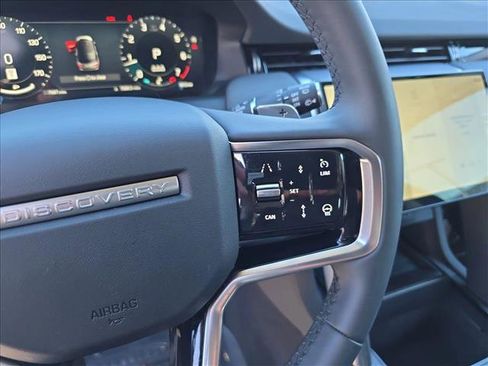 Used 2025 Land Rover Discovery Sport S image 19