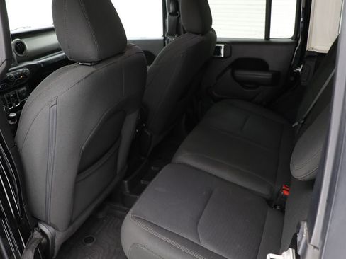 Used 2023 Jeep Wrangler Unlimited w/ Cold Weather Group image 11