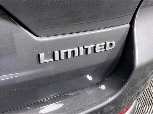 Used 2023 Jeep Grand Cherokee Limited AWD/4WD image 23