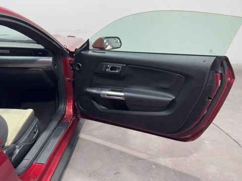 Used 2016 Ford Mustang GT RWD image 9