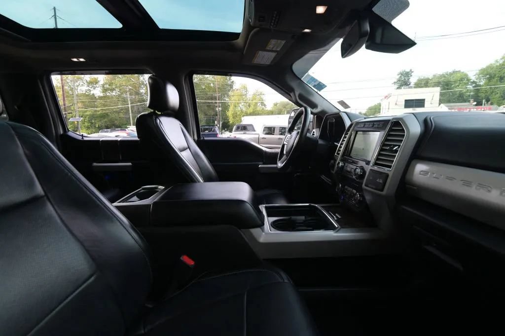 Used 2017 Ford F350 Lariat w/ Lariat Ultimate Package AWD/4WD image 56