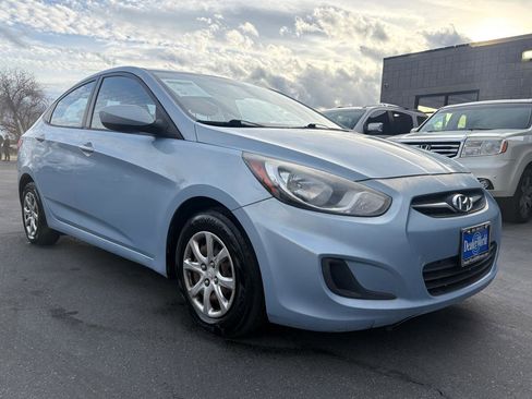Used 2013 Hyundai Accent GLS image 1