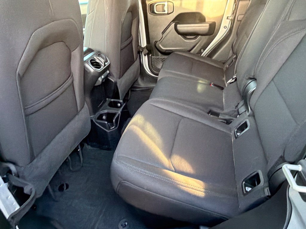 Used 2022 Jeep Gladiator Sport AWD/4WD image 5