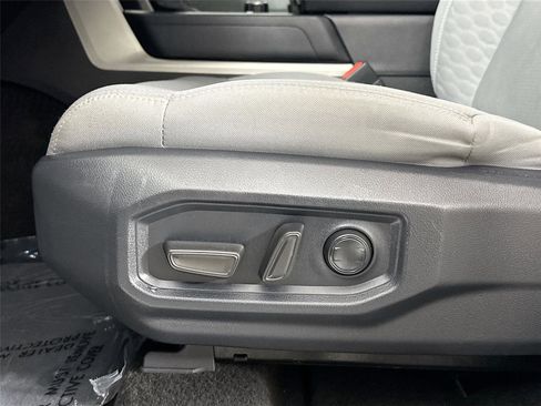 Used 2025 Toyota Tundra SR5 AWD/4WD image 27