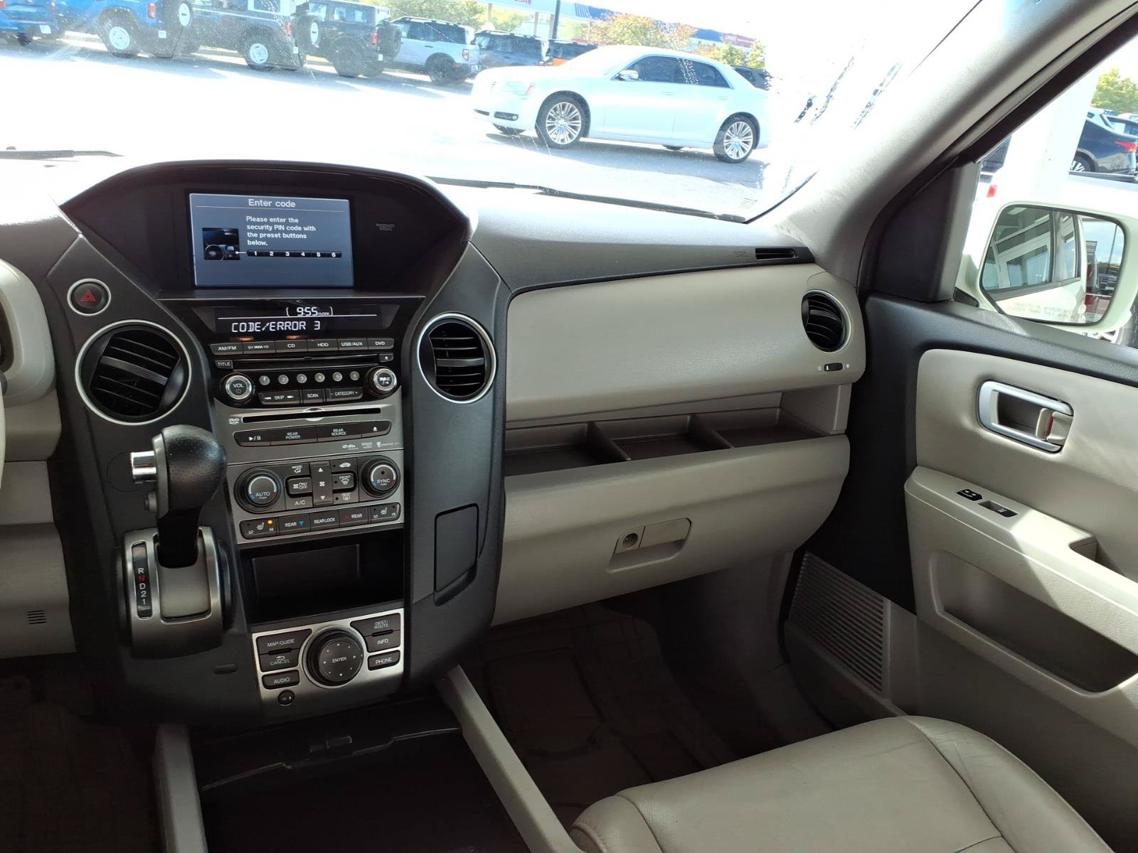 Used 2015 Honda Pilot Touring image 21