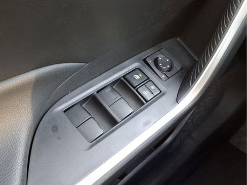 Used 2025 Toyota RAV4 LE FWD image 30