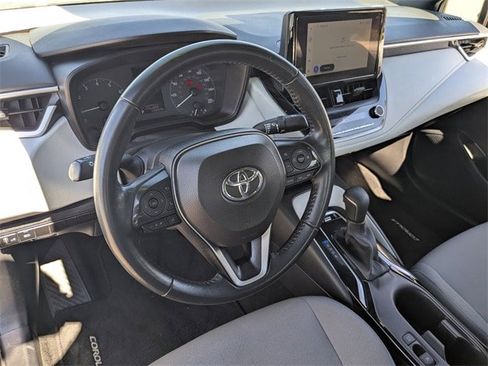 Used 2024 Toyota Corolla SE image 29