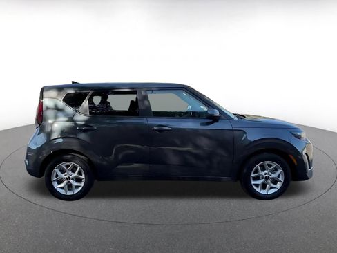 Used 2025 Kia Soul LX w/ LX Technology Package image 16