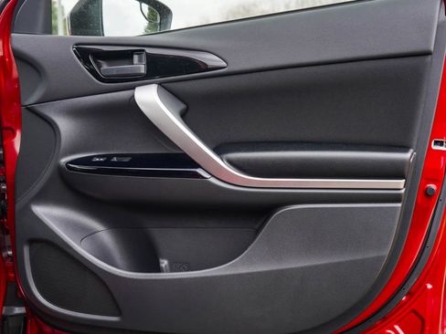 New 2025 Mitsubishi Eclipse Cross LE image 9