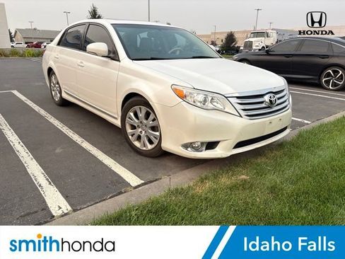 Used 2012 Toyota Avalon FWD image 1