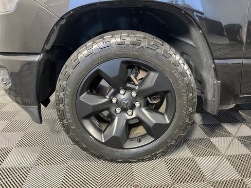 Used 2019 RAM 1500 Big Horn AWD/4WD image 10