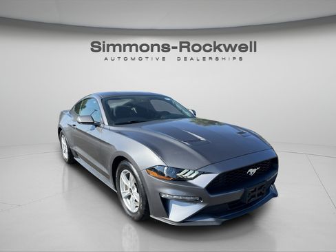 Used 2021 Ford Mustang Coupe RWD image 8
