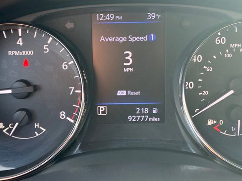 Used 2018 Nissan Rogue SV w/ Premium Package image 21