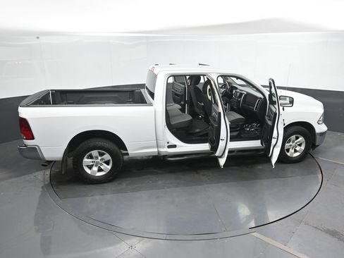 Used 2022 RAM 1500 Classic SLT AWD/4WD image 48