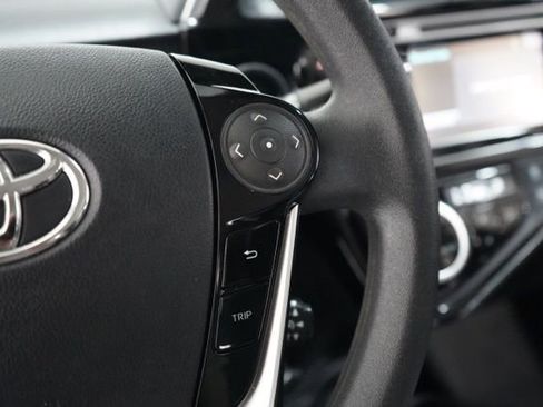 Used 2019 Toyota Prius C L image 23